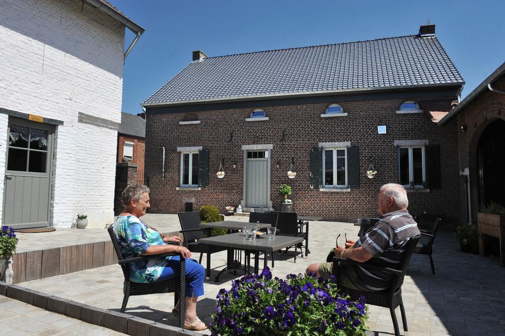 B&B Het Vuchterhof Maasmechelen Extérieur photo